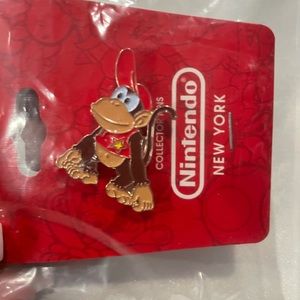 NINTENDO Diddy Kong collectible pin